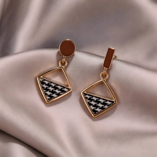 zinc Needle Earrings